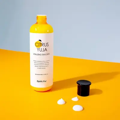 Emulsie facială cu extract de yuzu 280ml - Farmstay