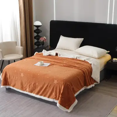 Patura Super Soft Cocolino cu Blanita, 200x230 cm – Eleganta si Caldura cu Model Sculptat cu Ploaie…