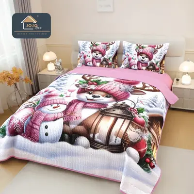 Cuvertura Matlasata, Bumbac Finet, cu Imprimeu 5D, 220x240cm + 2 fete de perna 50x70cm, Roz, Ren si…