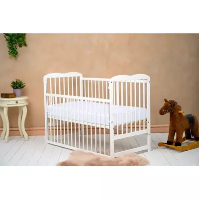 Patut din lemn bebe, 120x60 cm, Cu laterala culisanta, Din lemn de pin, Stabil si rezistent…